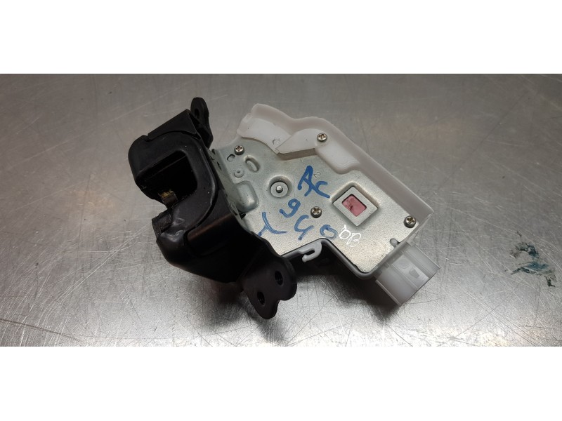 Recambio de cerradura maletero / porton para toyota rav4 hybrid 4x2 advance referencia OEM IAM 6935042090  