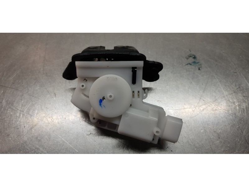 Recambio de cerradura maletero / porton para toyota rav4 hybrid 4x2 advance referencia OEM IAM 6935042090  