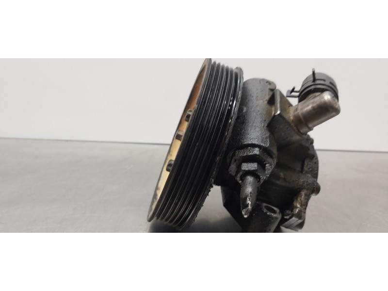 Recambio de bomba direccion para mercedes clase m (w163) 270 cdi (163.113) referencia OEM IAM A0024669101 A6112300115 