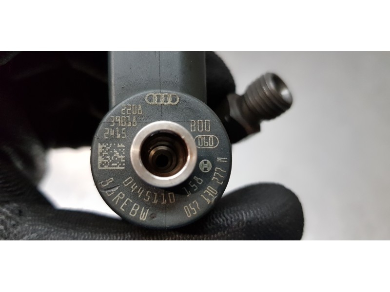 Recambio de inyector para audi a8 (4e2) 4.0 tdi quattro referencia OEM IAM 057130277M  