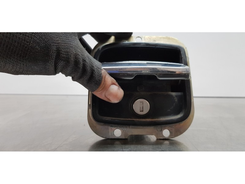 Recambio de maneta exterior porton para seat leon (1m1) signo referencia OEM IAM 1M6827565J   Recambio de maneta exterior porton para seat leon (1m1) signo referencia OEM IAM 1M6827565J