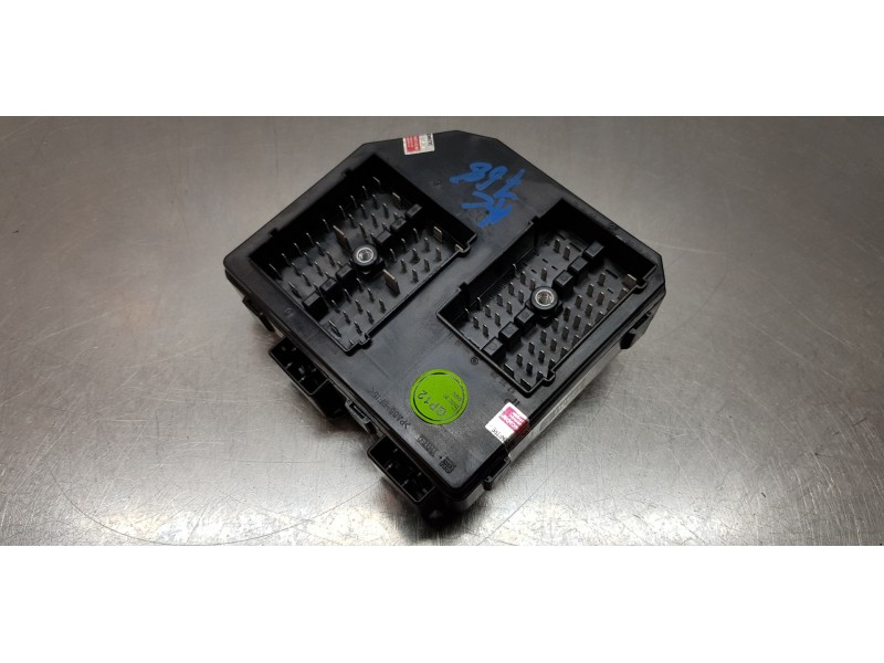 Recambio de caja reles / fusibles para opel antara enjoy 4x4 referencia OEM IAM 95031450  