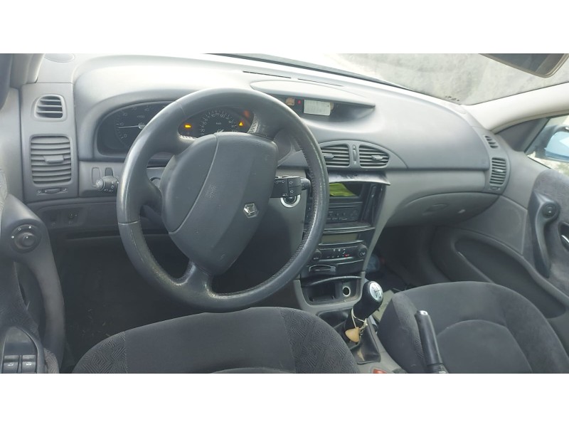 renault laguna ii (bg0) del año 2002