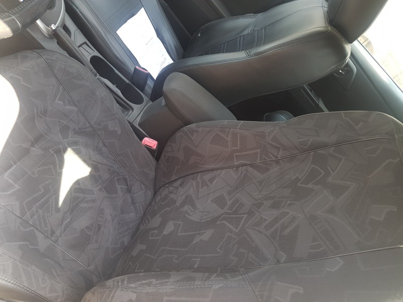 toyota auris touring sports (e18) del año 2013