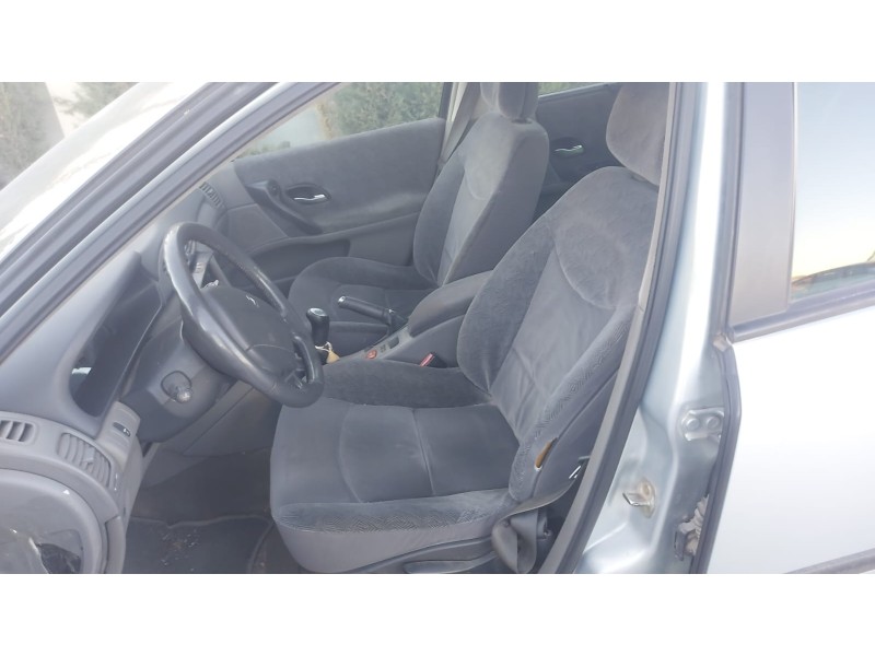 renault laguna ii (bg0) del año 2002