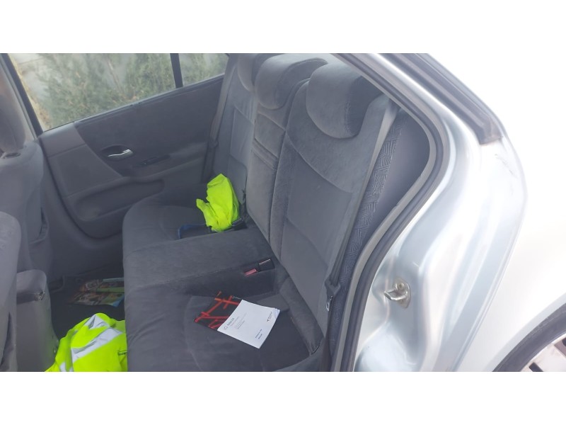 renault laguna ii (bg0) del año 2002