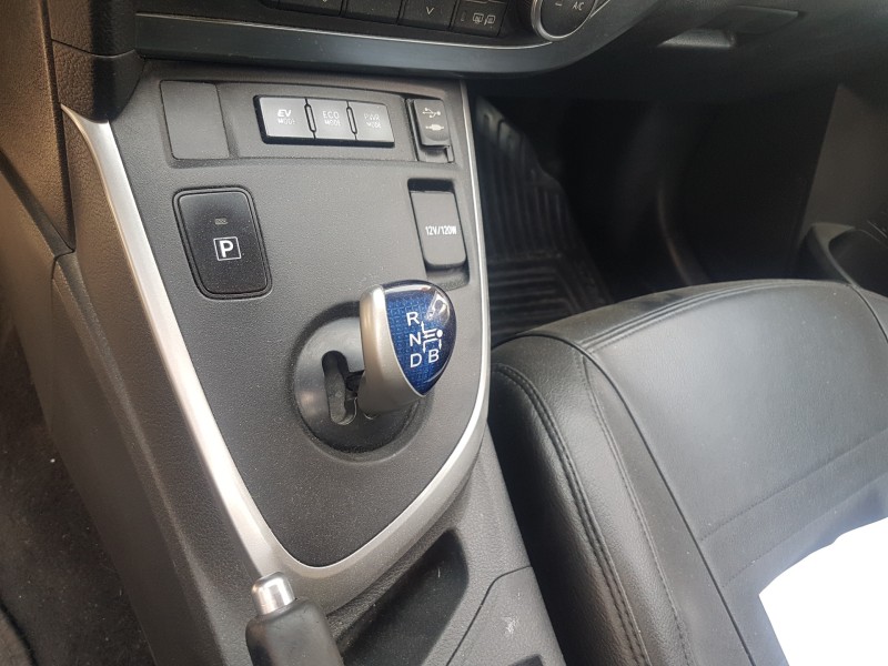 toyota auris touring sports (e18) del año 2013