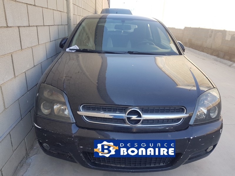opel vectra c berlina del año 2004