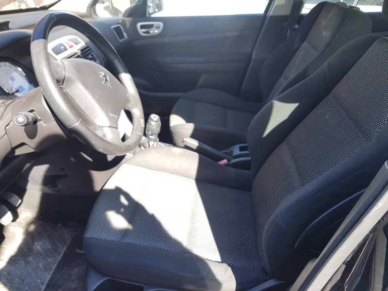 peugeot 307 berlina (s2) del año 2007