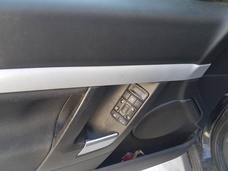 opel vectra c berlina del año 2004