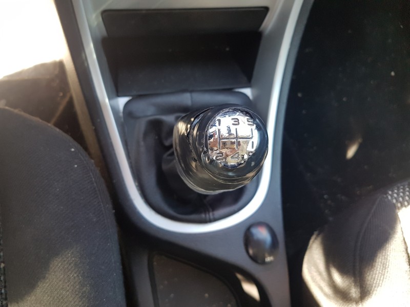 peugeot 307 berlina (s2) del año 2007