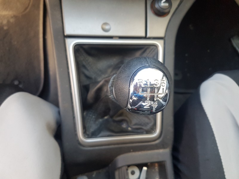 opel vectra c berlina del año 2004