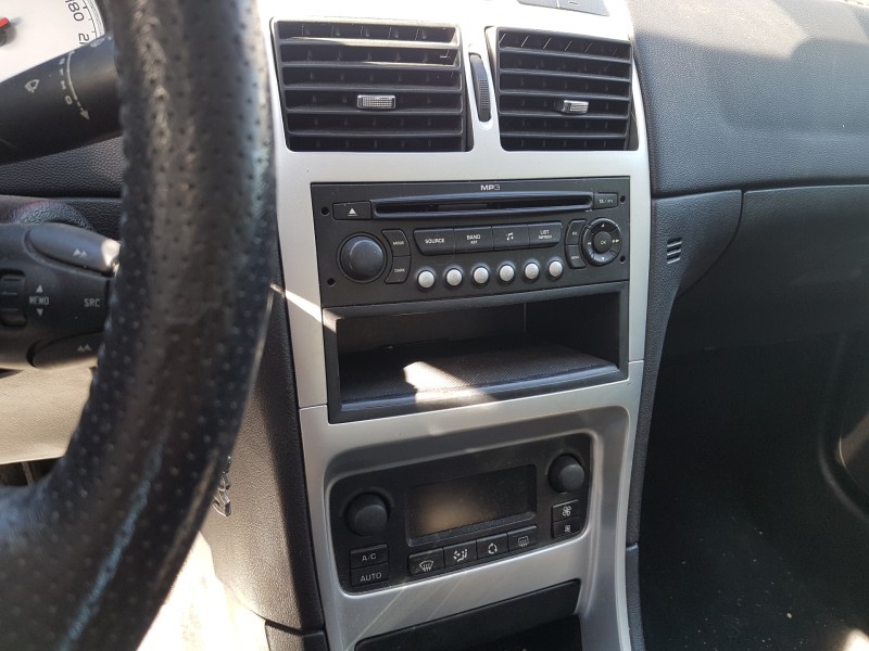 peugeot 307 berlina (s2) del año 2007