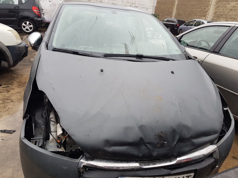 peugeot 208 del año 2015