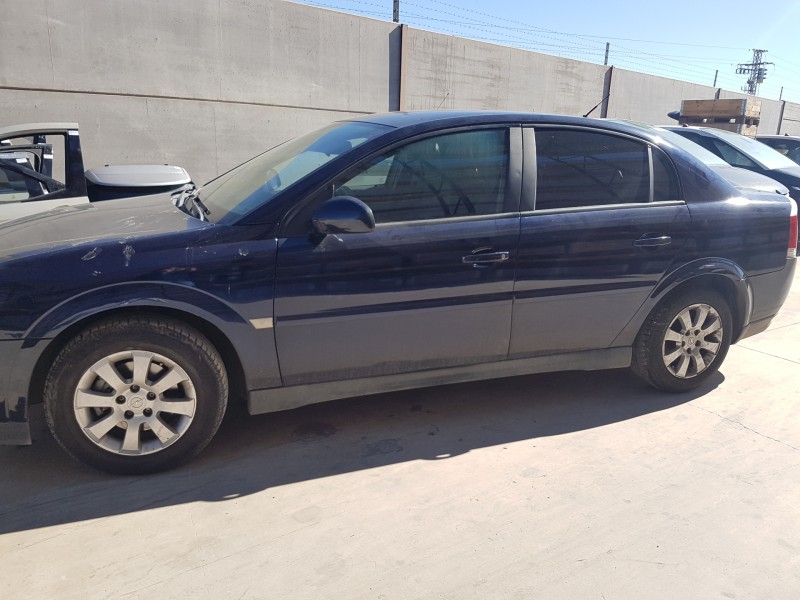 opel vectra c berlina del año 2004