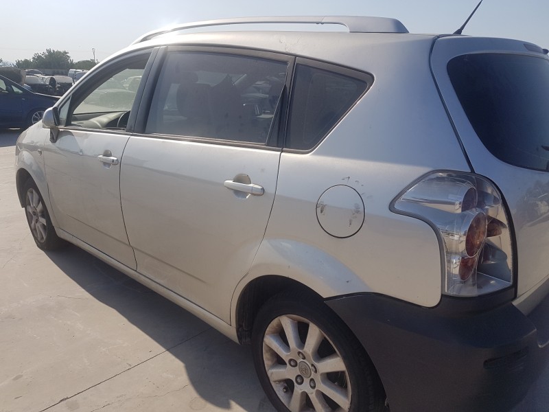 toyota corolla verso (r1) del año 2006