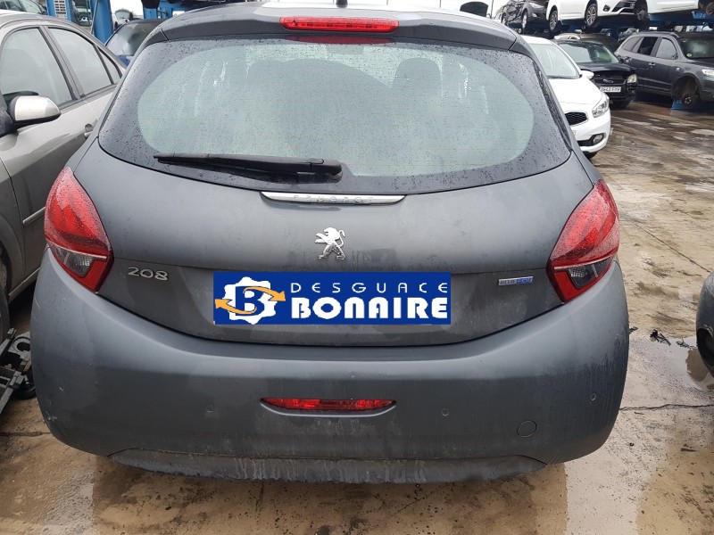 peugeot 208 del año 2015