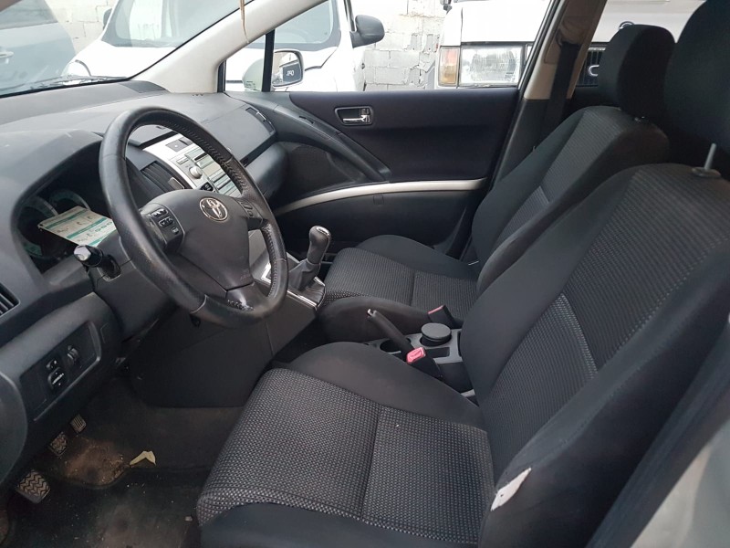 toyota corolla verso (r1) del año 2008