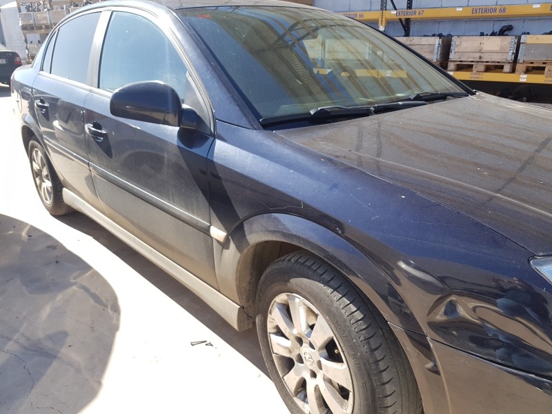 opel vectra c berlina del año 2004