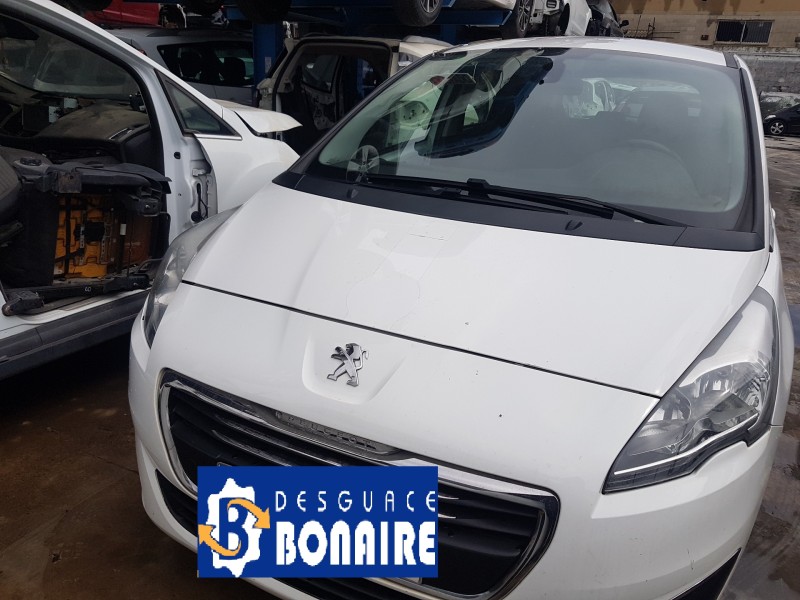 peugeot 5008 del año 2015