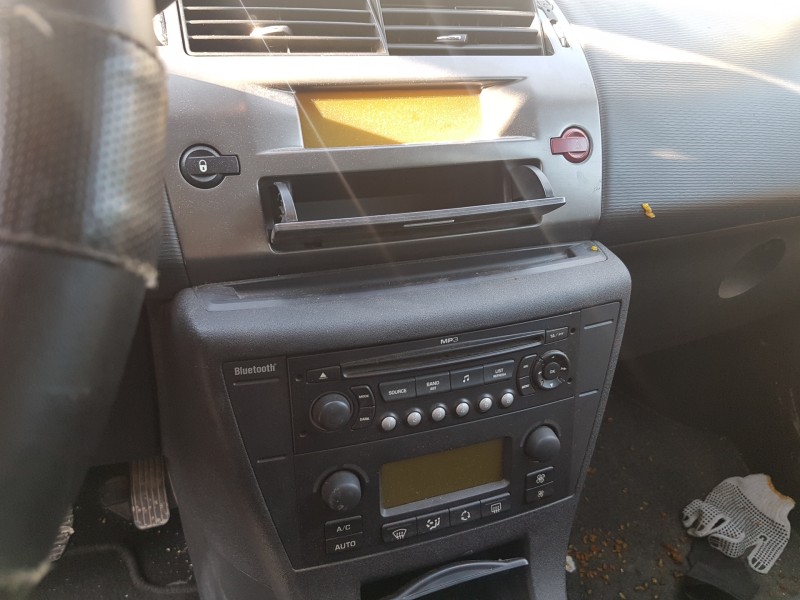 citroen c4 berlina del año 2008