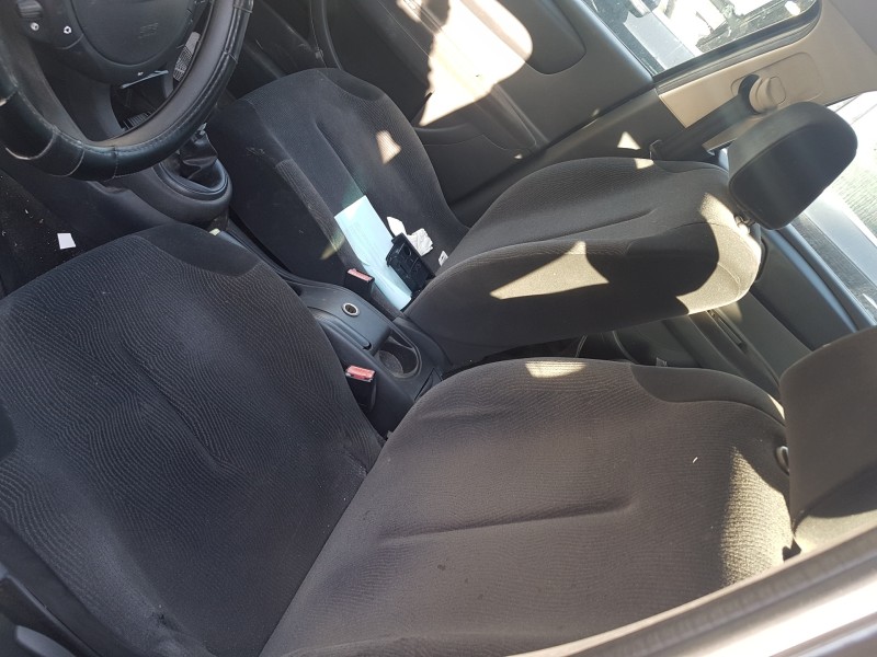 citroen c4 berlina del año 2008