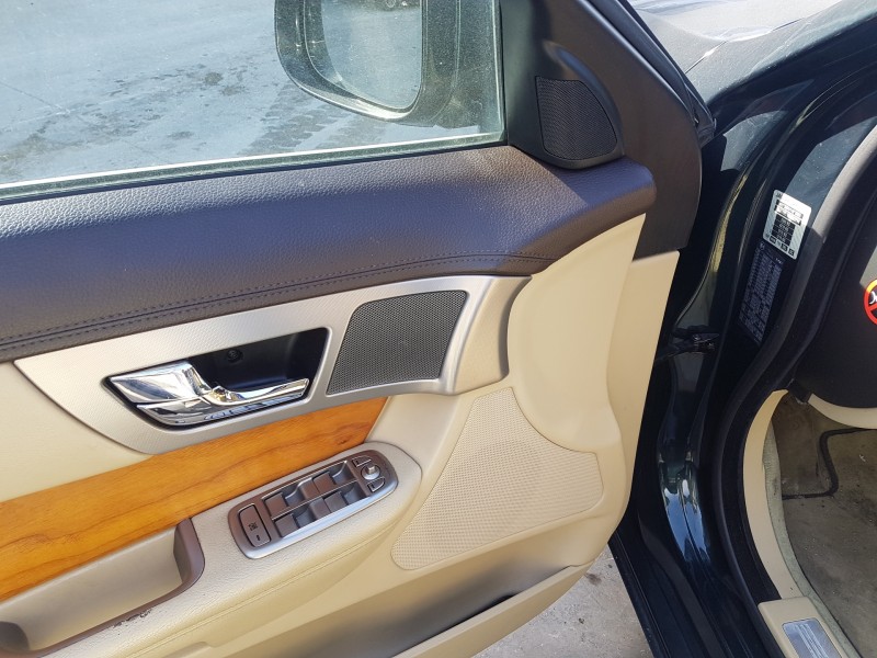 jaguar xf del año 2013