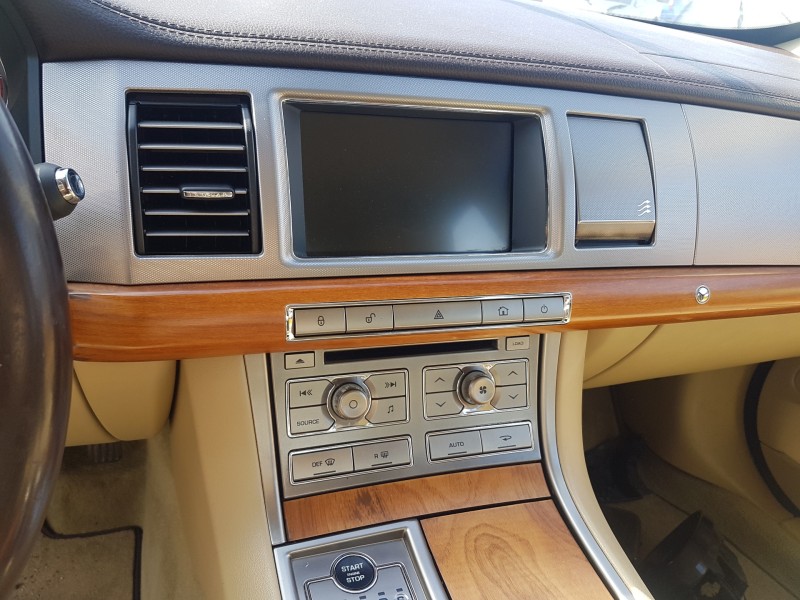 jaguar xf del año 2013