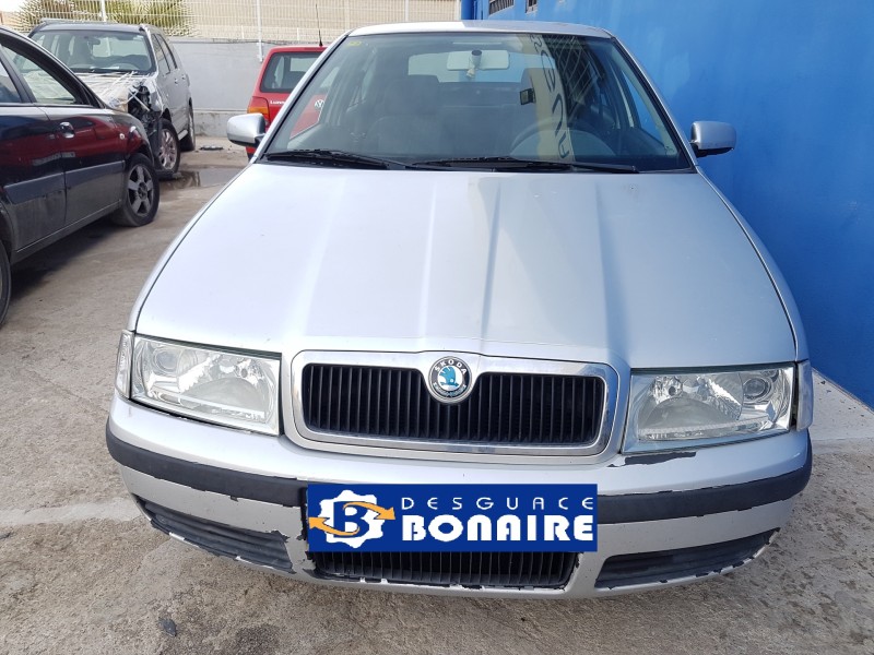 skoda octavia berlina (1u2) del año 2004