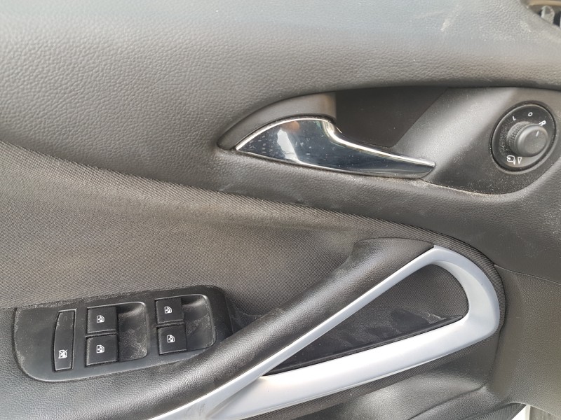 opel zafira (c) del año 2018