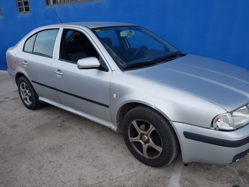 skoda octavia berlina (1u2) del año 2004