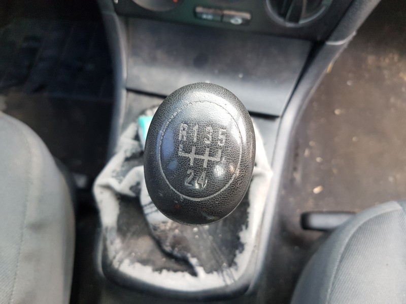 skoda octavia berlina (1u2) del año 2004