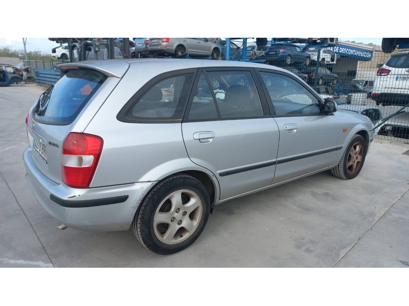 mazda 323 berlina f/s (bj) del año 2001