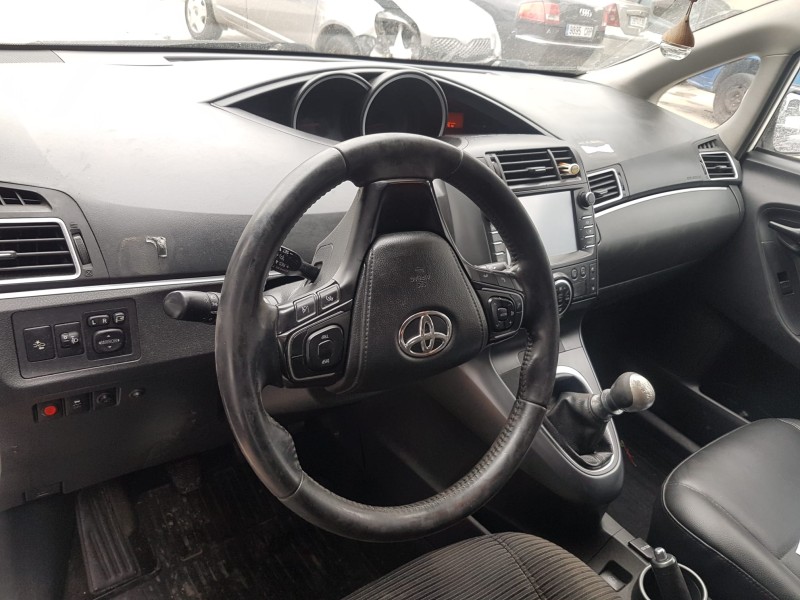 toyota verso del año 2013