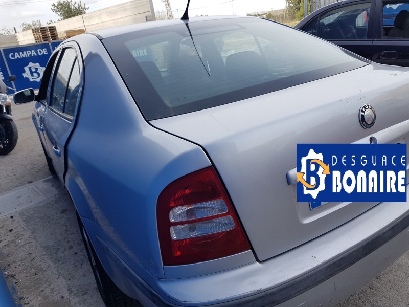 skoda octavia berlina (1u2) del año 2004