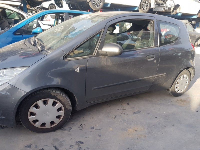 mitsubishi colt berlina 3 (cz) del año 2005