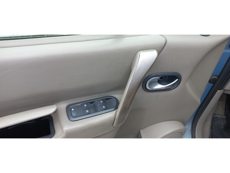 renault scenic ii del año 2004