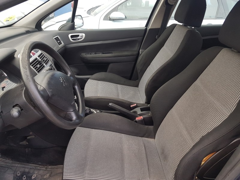peugeot 307 berlina (s2) del año 2006