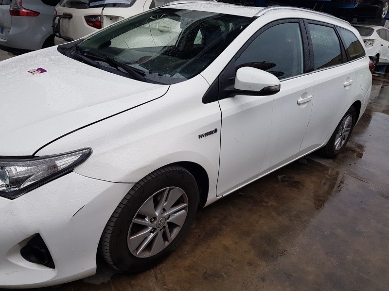 toyota auris touring sports (e18) del año 2014