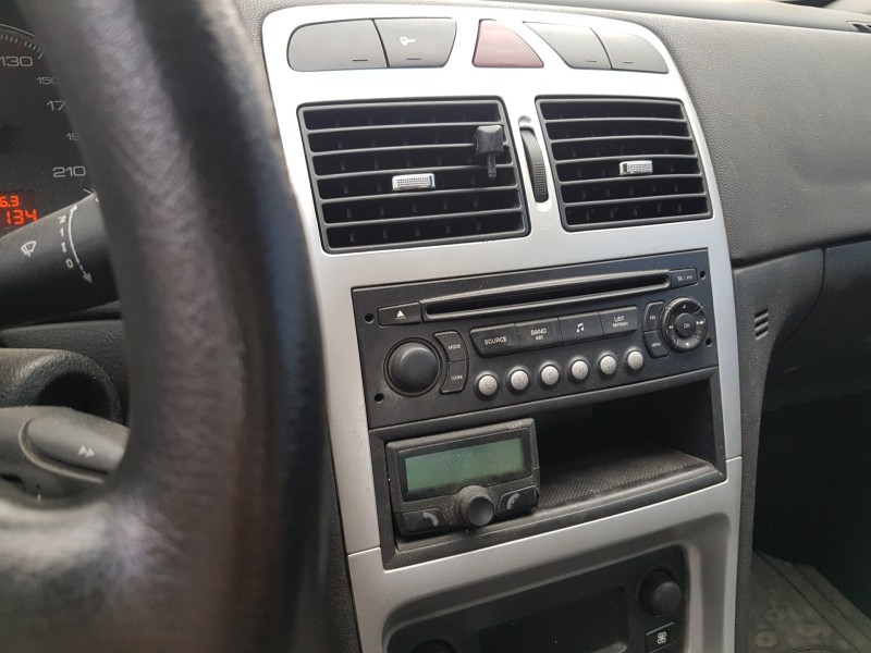 peugeot 307 berlina (s2) del año 2006