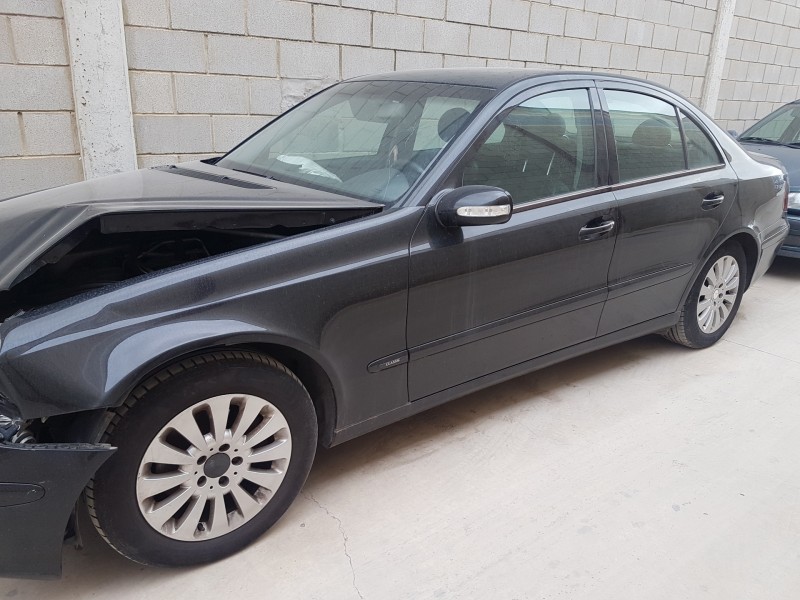 mercedes clase e (w211) berlina del año 2002
