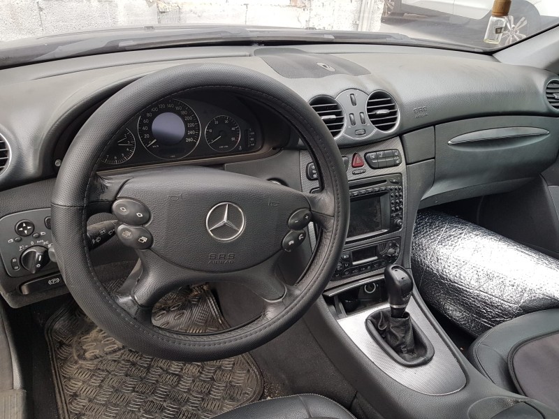 mercedes clase clk (w209) coupe del año 2004
