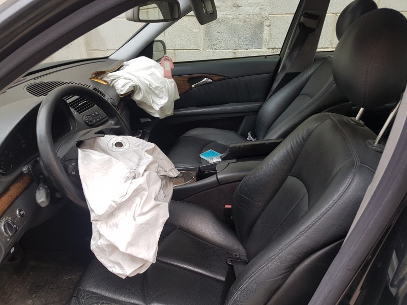 mercedes clase e (w211) berlina del año 2002