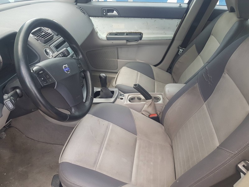 volvo v50 familiar del año 2006