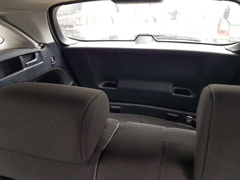 toyota auris touring sports (e18) del año 2014