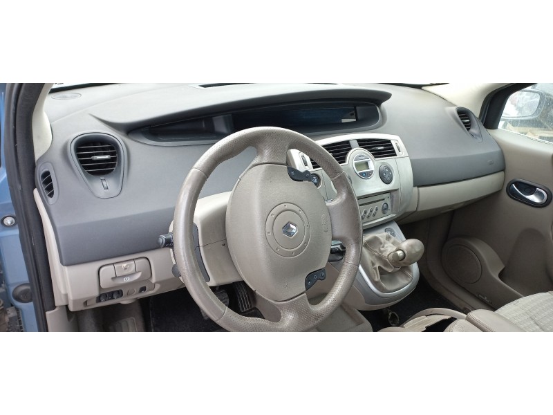 renault scenic ii del año 2004