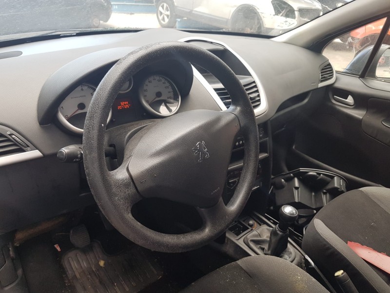 peugeot 207 del año 2007