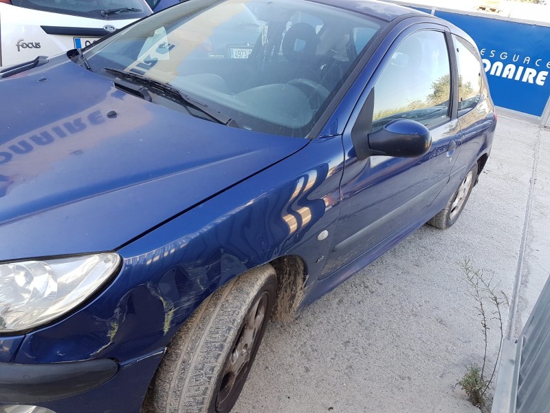peugeot 206 berlina del año 2001