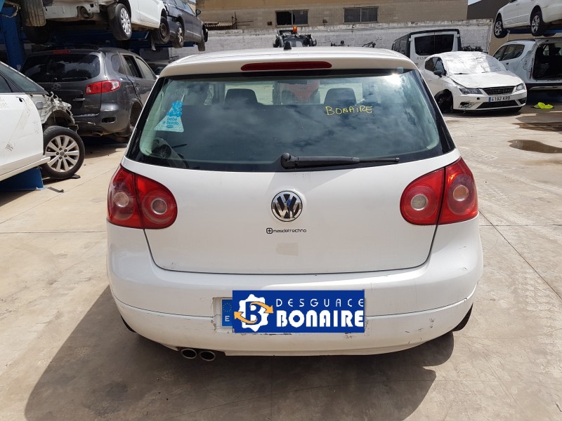 volkswagen golf v berlina (1k1) del año 2007