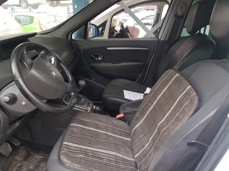 renault scenic iii del año 2016